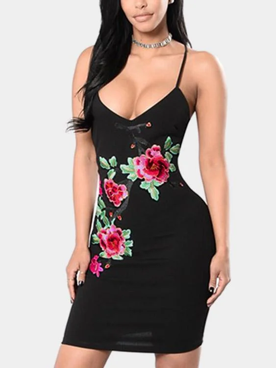 Wholesale Black V-Neck Sleeveless Embroidered Backless Mini Dress