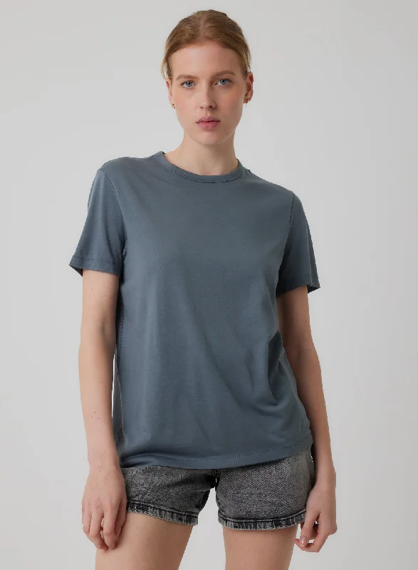 Majestic Lyocell Cotton Semi Relaxed Short Sleeve Crewneck in Gris Bleu